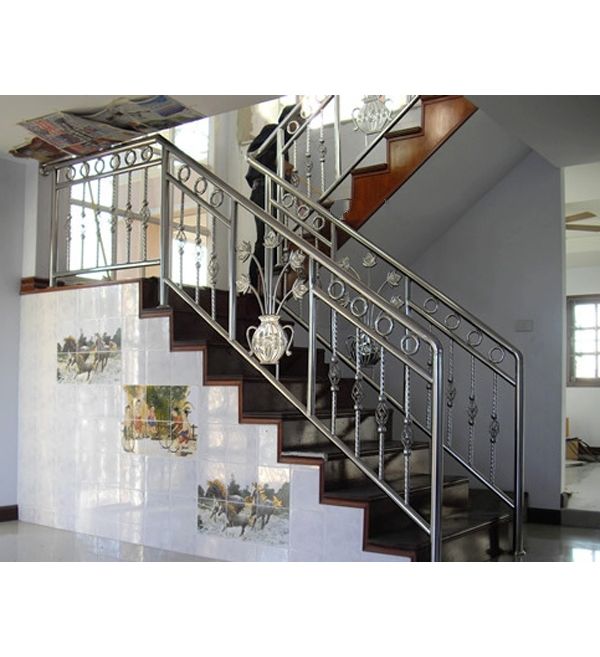 Cầu thang inox hoa văn
